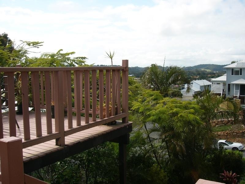 17 Swanbourne Way, Elanora QLD 4221
