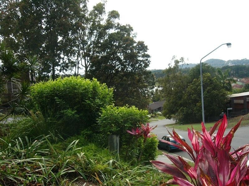 17 Swanbourne Way, Elanora QLD 4221