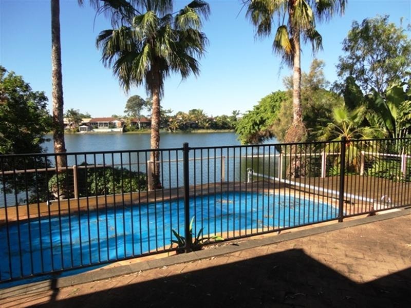 5 Hayman Court, Mermaid Waters QLD 4218