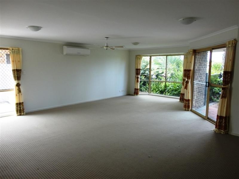 5 Hayman Court, Mermaid Waters QLD 4218