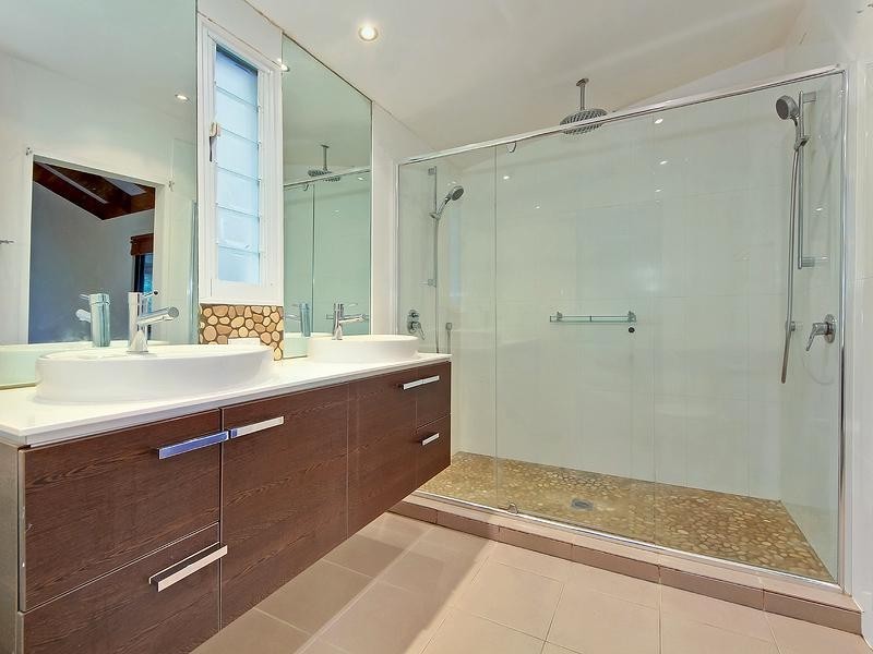 8 Glenrowan Drive, Tallai QLD 4213