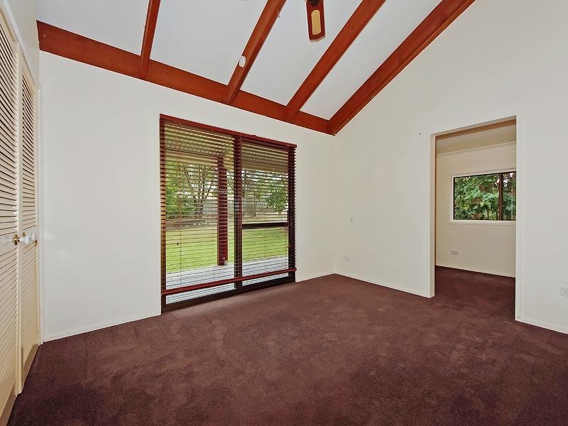 8 Glenrowan Drive, Tallai QLD 4213