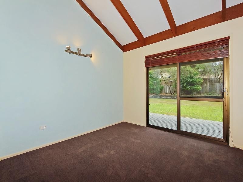 8 Glenrowan Drive, Tallai QLD 4213