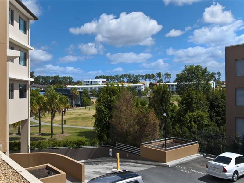1/226 Varsity Parade, Varsity Lakes QLD 4227