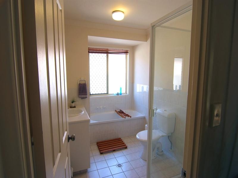 80 LAMBOR Drive, Mudgeeraba QLD 4213