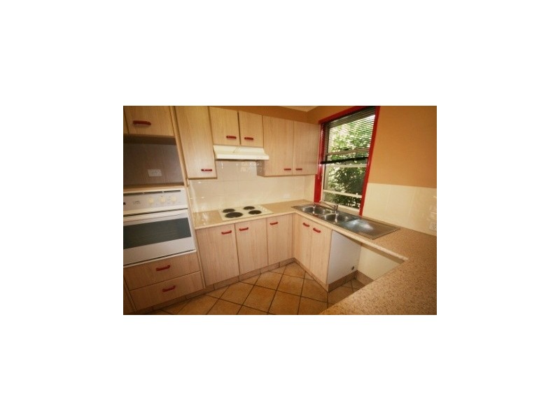 18 Coral Tree, Robina QLD 4226