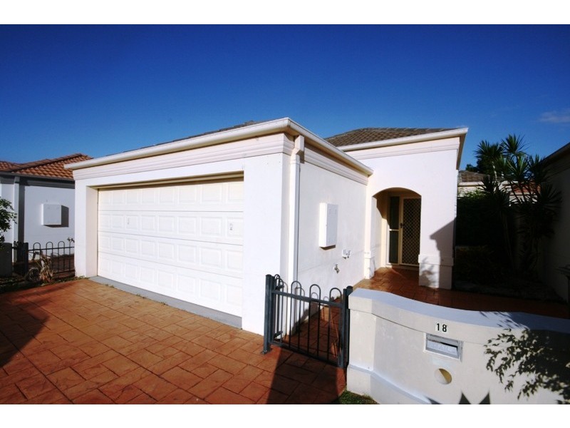 18 Coral Tree, Robina QLD 4226