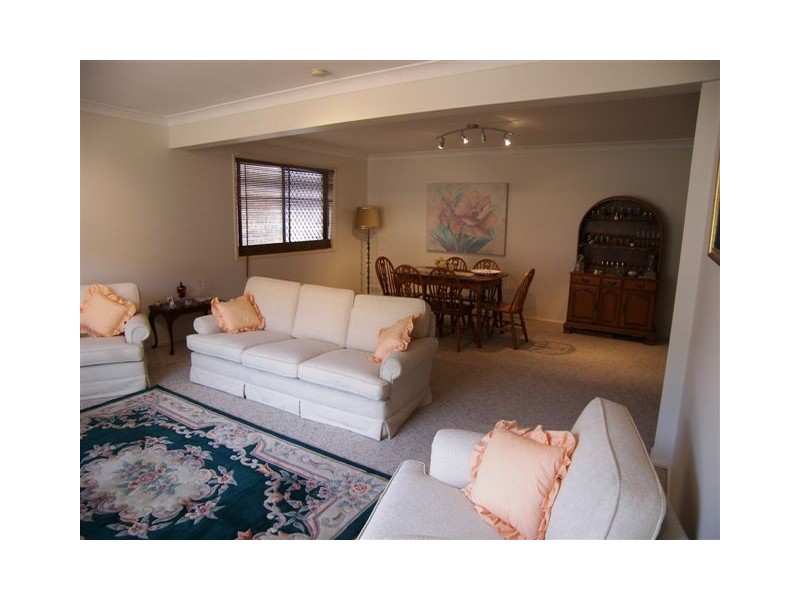 43 Murtha Drive, Elanora QLD 4221