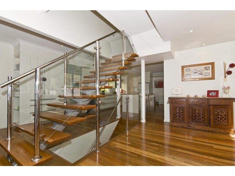 454 The Esplanade, Palm Beach QLD 4221
