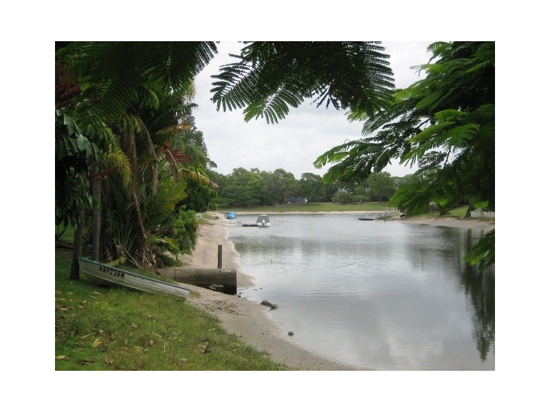 39 Karbunya Street, Mermaid Waters QLD 4218