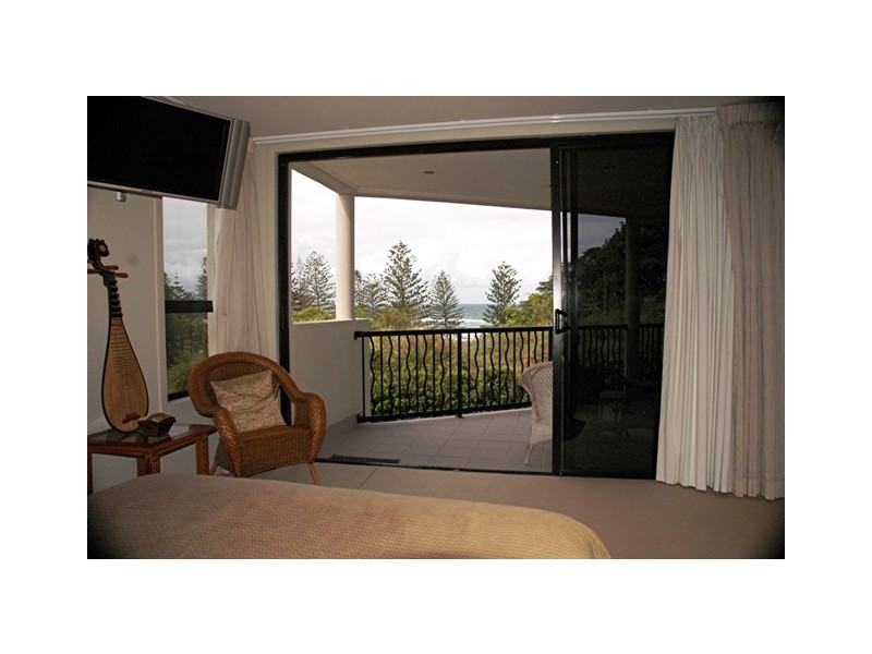 2087 Gold Coast Highway, Miami QLD 4220