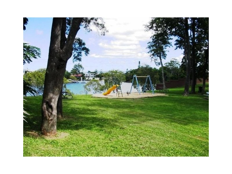 7 Campbell Street, Bundall QLD 4217