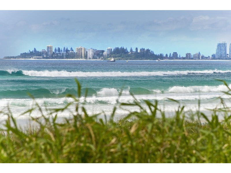 654 Pacific Parade, Tugun QLD 4224