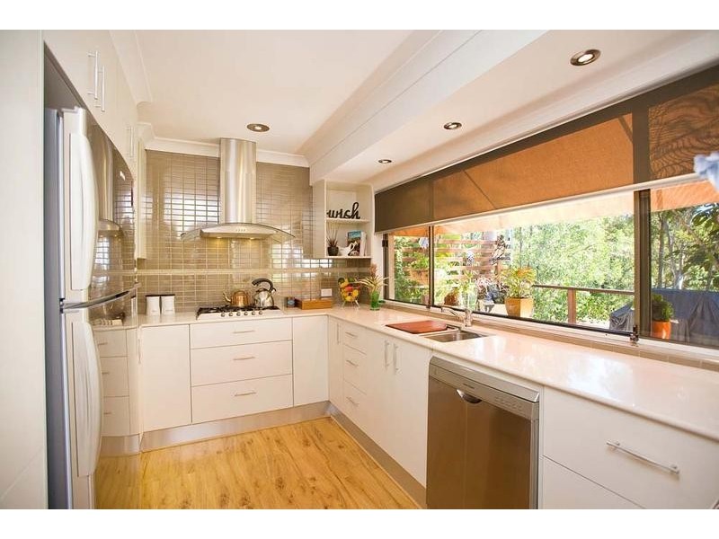 83 Ocean Parade, Burleigh Heads QLD 4220