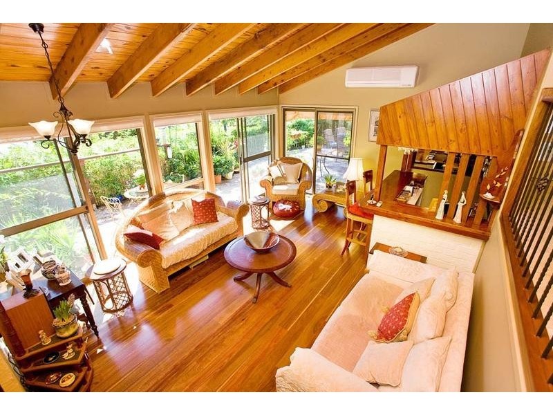 83 Ocean Parade, Burleigh Heads QLD 4220