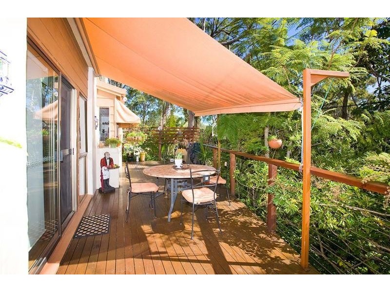 83 Ocean Parade, Burleigh Heads QLD 4220