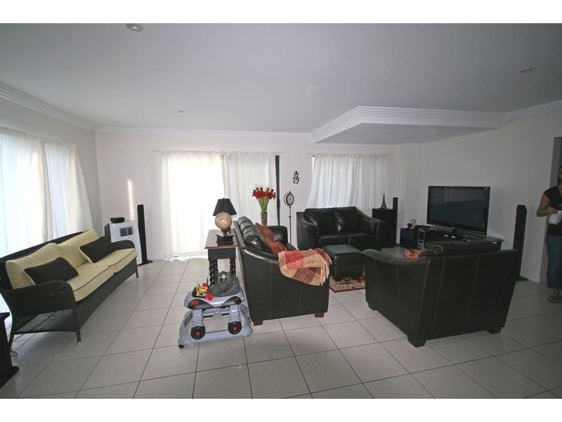 19 Royal Links Drive, Robina QLD 4226