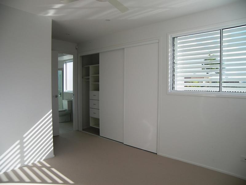 1/3 Banksia Broadway, Burleigh Heads QLD 4220