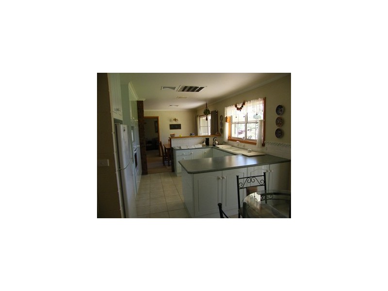 374 HOWLONG Road, Albury NSW 2640