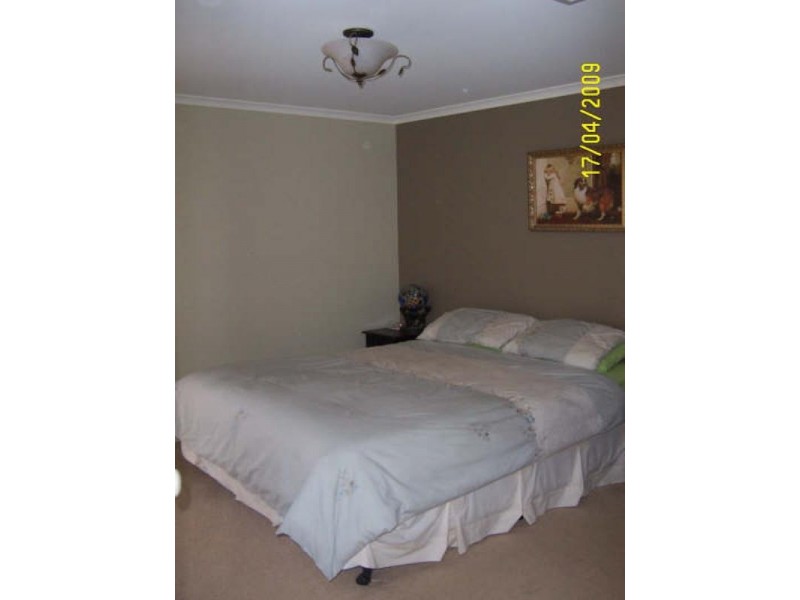 19 SIENA Way, Hidden Valley VIC 3756