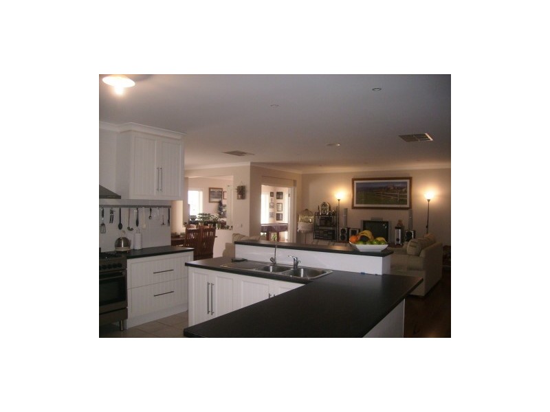 11-13 McLeod Court, Wallan VIC 3756