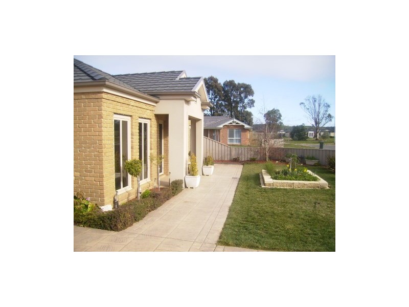 11-13 McLeod Court, Wallan VIC 3756