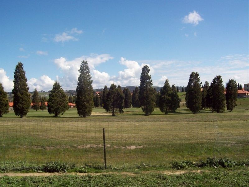 22 St. Andrews Close, Hidden Valley VIC 3756