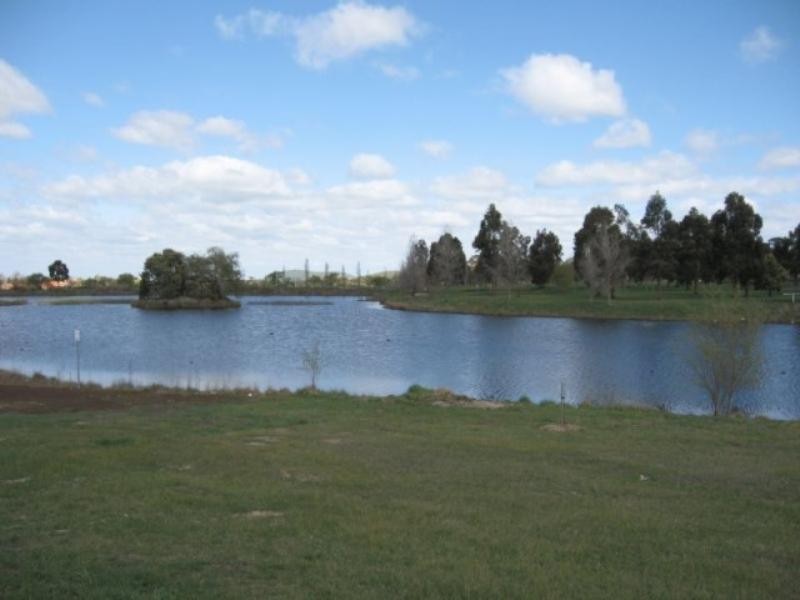 29 Lakeside Drive, Hidden Valley VIC 3756