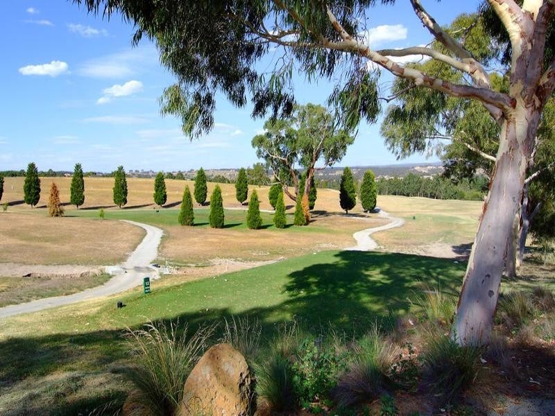 8 PARKSIDE Rise, Wallan VIC 3756