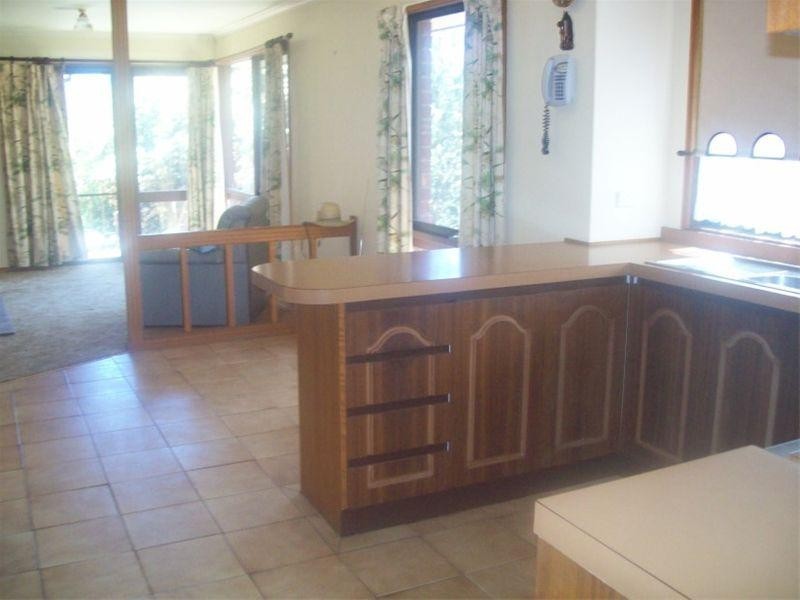 4 Steven Street, Clonbinane VIC 3658