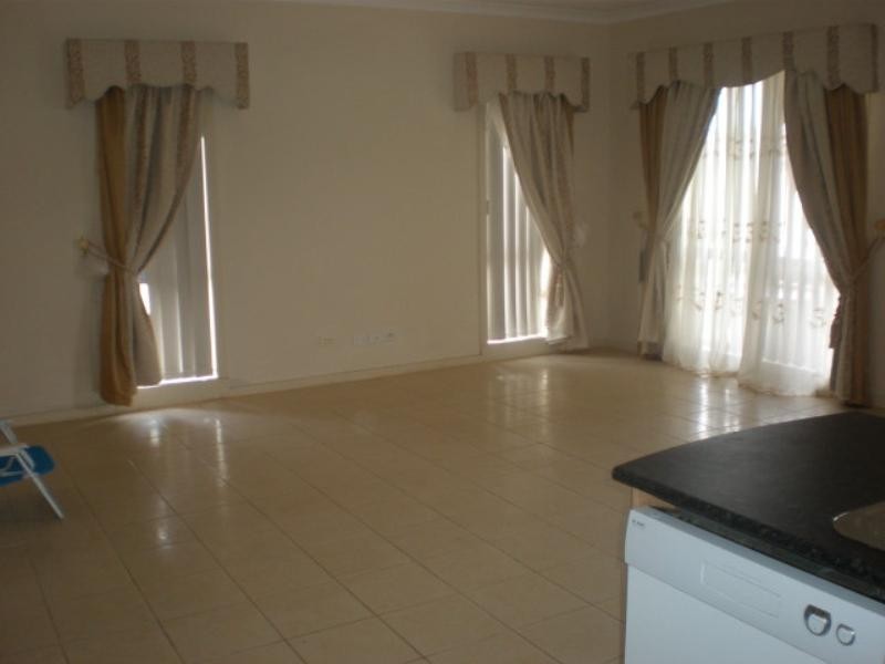 96 Hayfield Road, Roxburgh Park VIC 3064