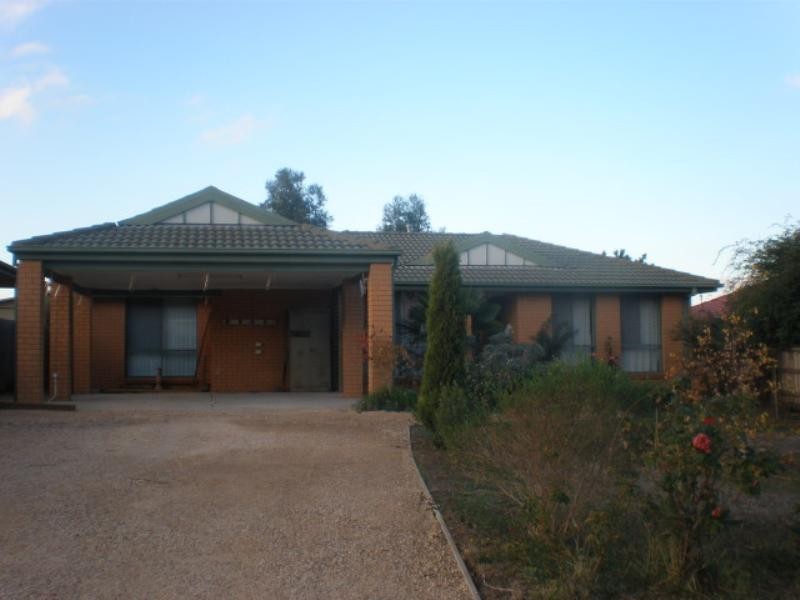 34 Roulston Way, Wallan VIC 3756
