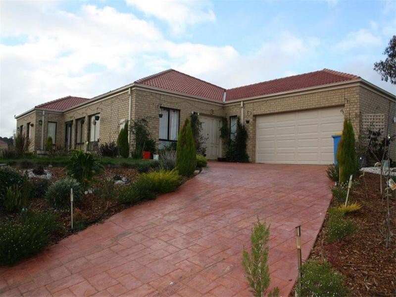 24 Craig Parry Drive, Hidden Valley VIC 3756