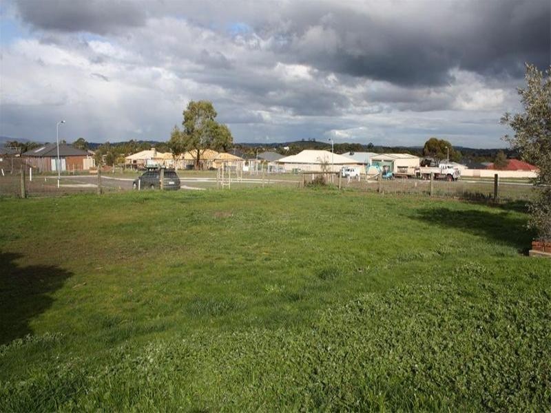 41 Darraweit Road, Wallan VIC 3756
