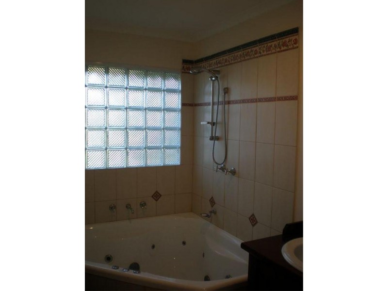 12 Steven Street, Clonbinane VIC 3658