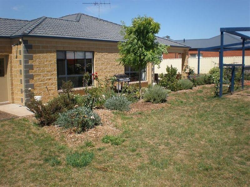 11 Crimmins Way, Kilmore VIC 3764