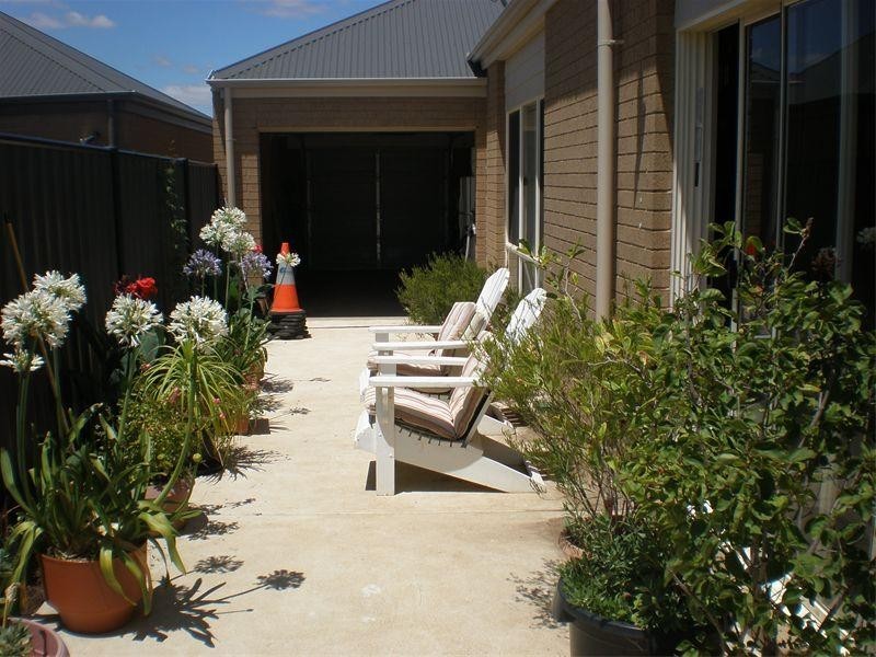 5 Berkshire Lane, Craigieburn VIC 3064