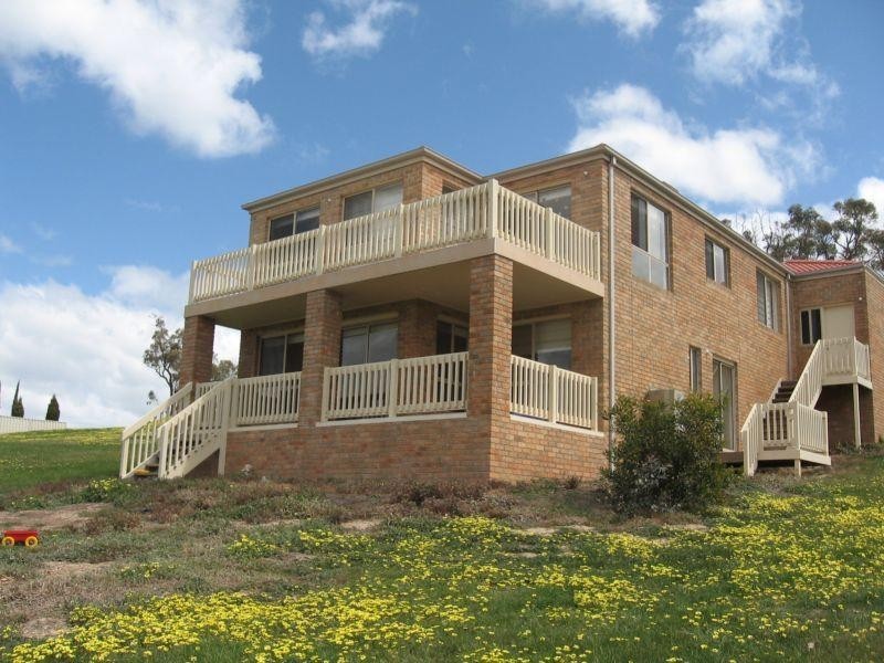 31 Siena Way, Hidden Valley VIC 3756