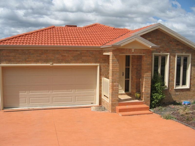 31 Siena Way, Hidden Valley VIC 3756