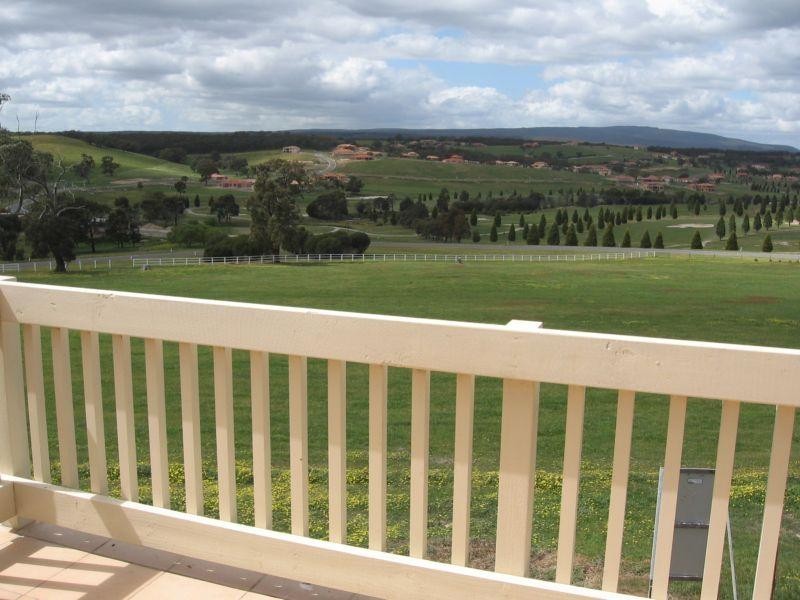 31 Siena Way, Hidden Valley VIC 3756