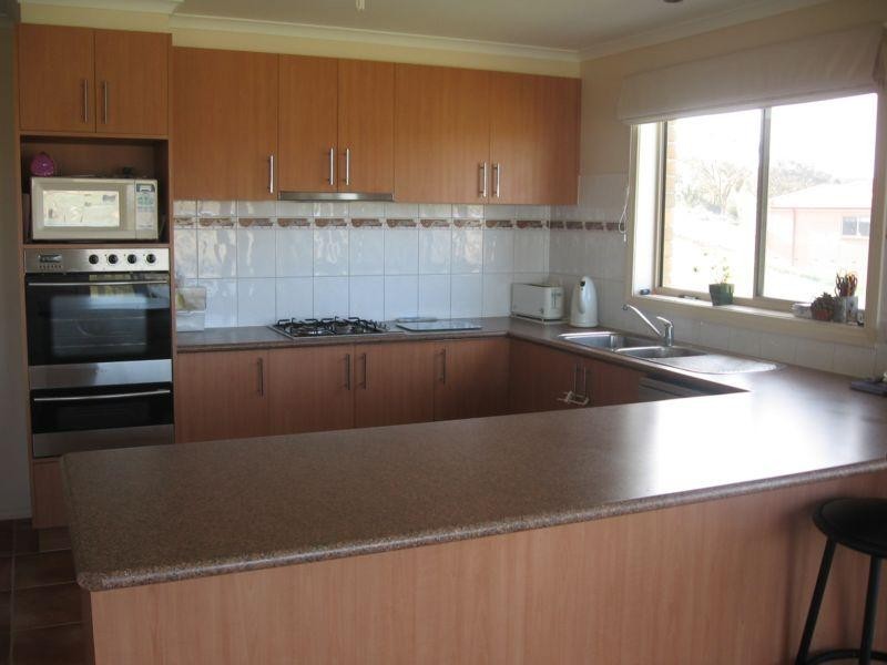 31 Siena Way, Hidden Valley VIC 3756