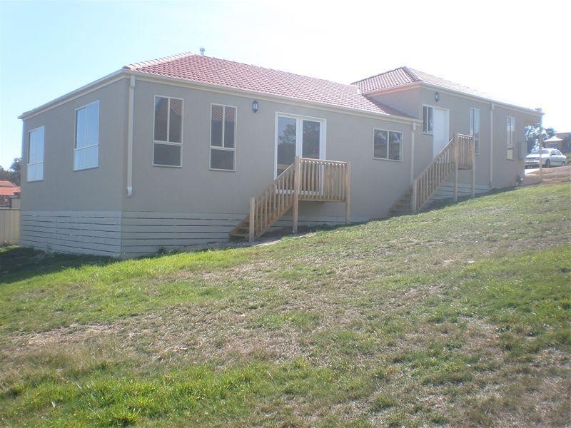 57 Siena Way, Hidden Valley VIC 3756