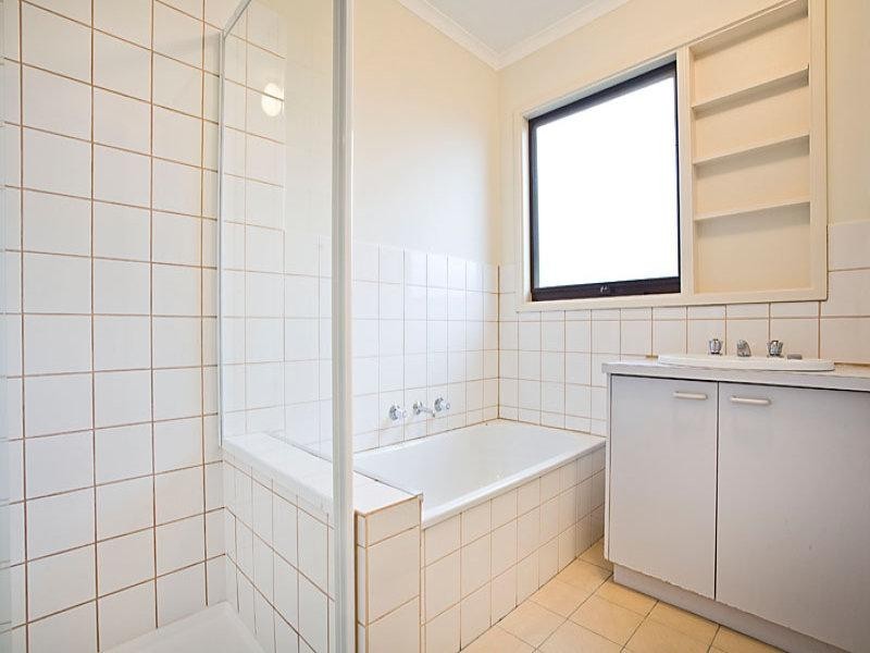 5 Mitta Mitta Way, Meadow Heights VIC 3048