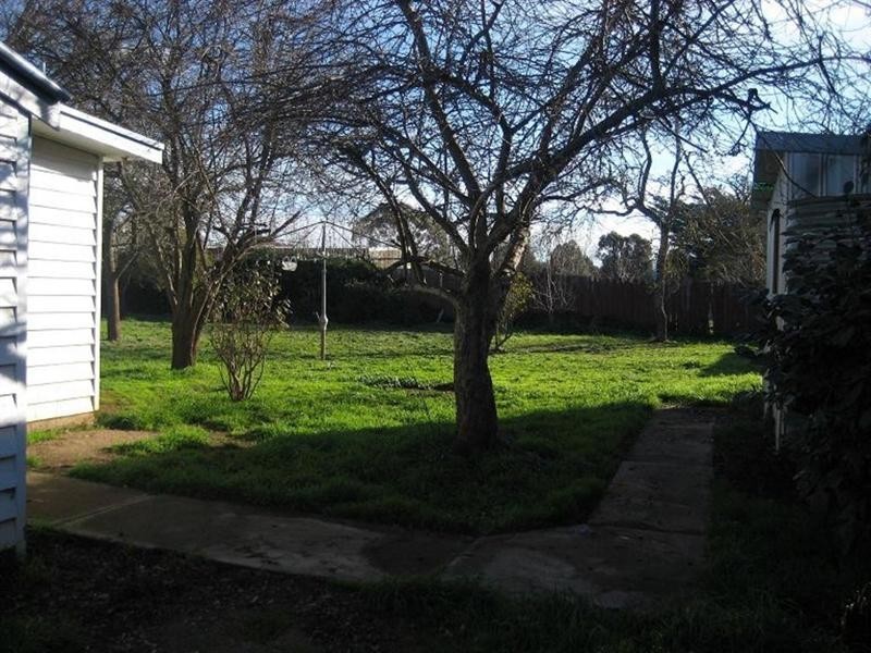 5 Foy Street, Lancefield VIC 3435