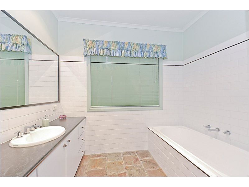 2 Roulston Way, Wallan VIC 3756