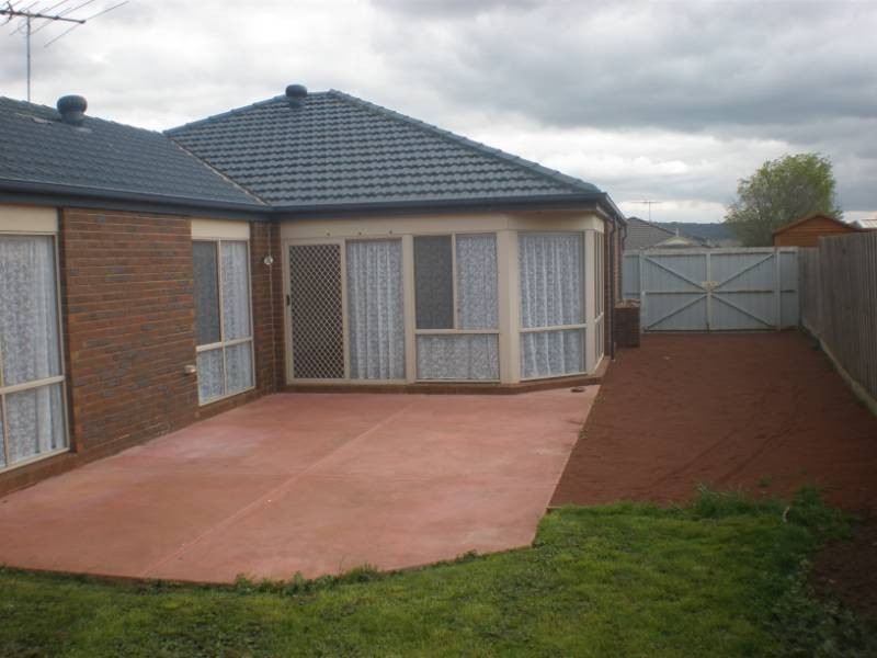 32 Lyons Way, Wallan VIC 3756