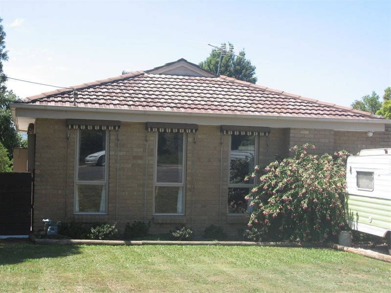 96 RAGLAN Street, Wallan VIC 3756