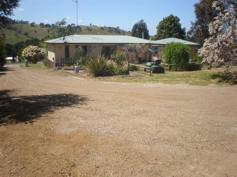 4 Cooke Drive, Pyalong VIC 3521