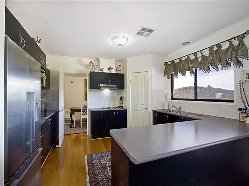 8 Mountain Ash, Hidden Valley VIC 3756