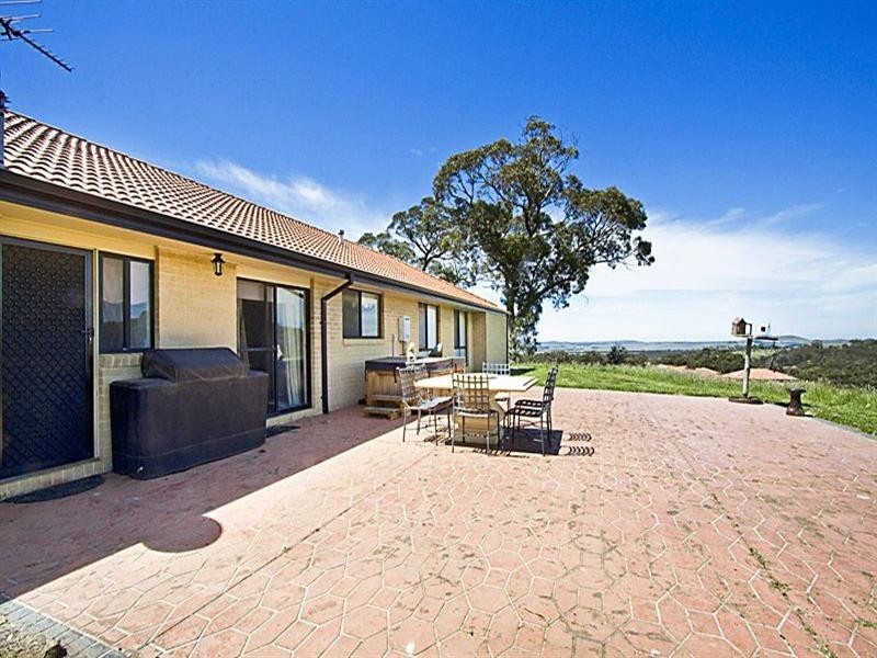 8 Mountain Ash, Hidden Valley VIC 3756